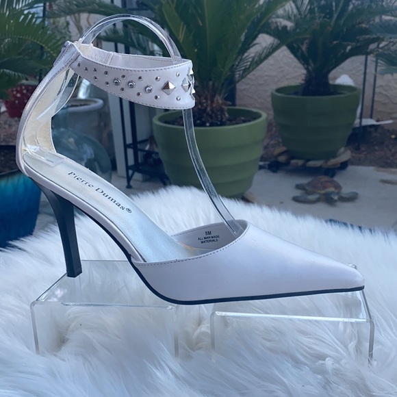 🔘🔘PIERRE DUMAS WHITE POINTY TOE HEELS🔘🔘 - Picture 2 of 5